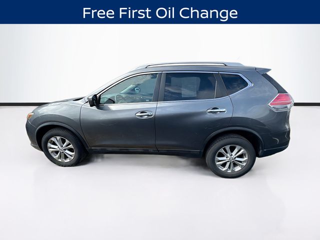 2016 Nissan Rogue SV photo 3