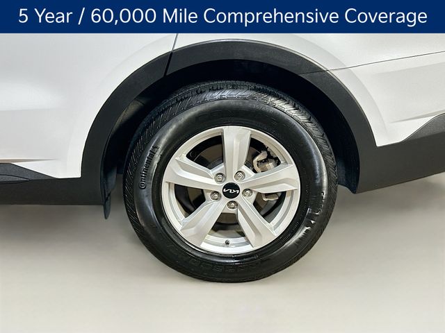 2022 Kia Sorento LX photo 4