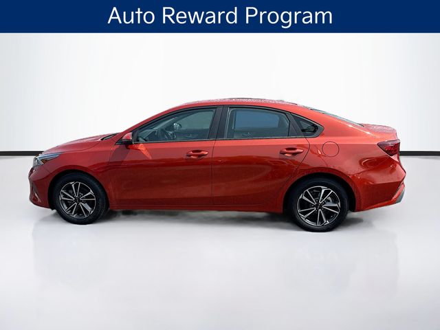 2022 Kia Forte LXS photo 3