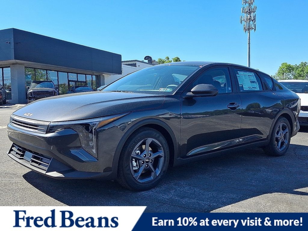 New 2026 Kia K4 LXS Sedan