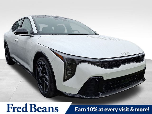 2025 Kia K4 GT-Line's photo