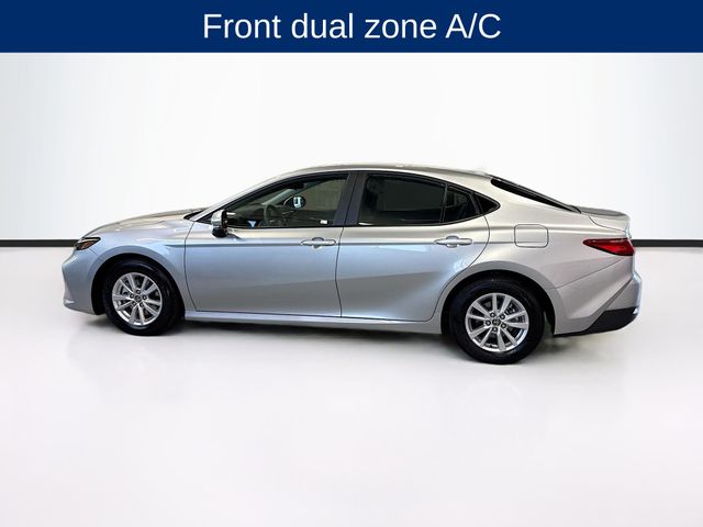 2025 Toyota Camry LE photo 4