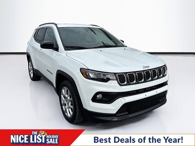2023 Jeep Compass Latitude Lux's photo