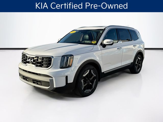 2023 Kia Telluride S photo 3