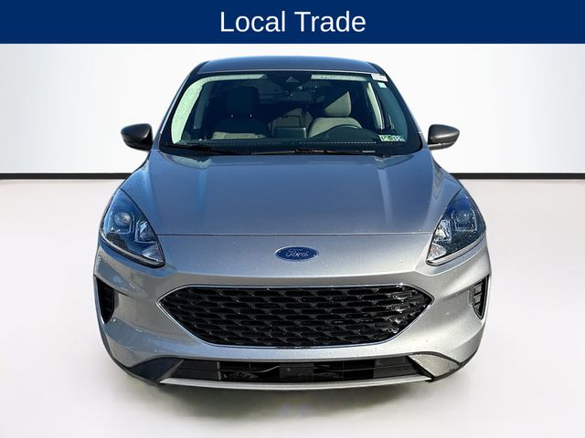 2022 Ford Escape SE photo 2