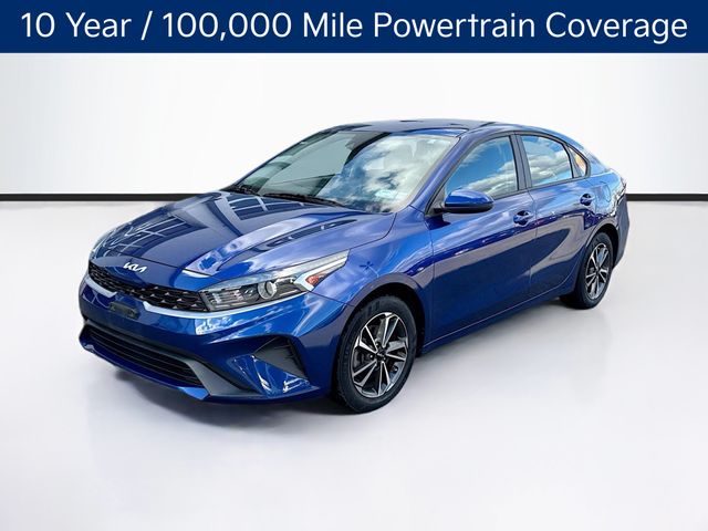 2023 Kia Forte LXS photo 3