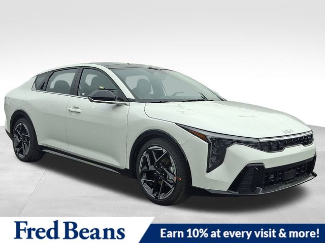 2025 Kia K4 GT-Line's photo