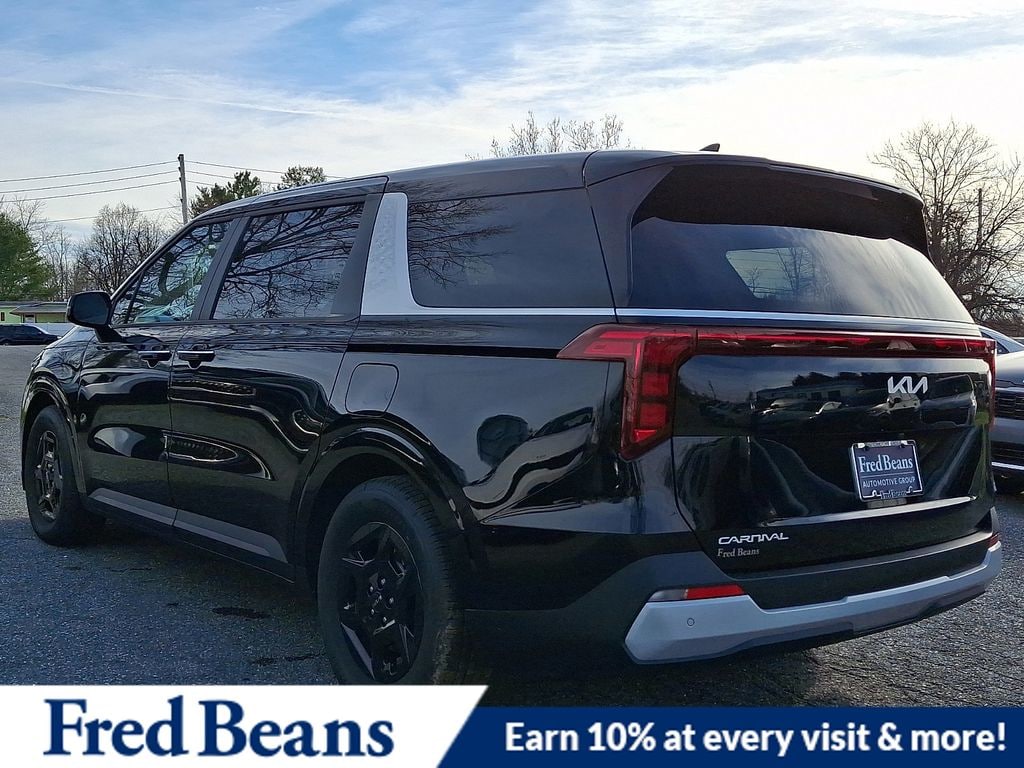 New 2026 Kia Carnival LXS Van Passenger Van