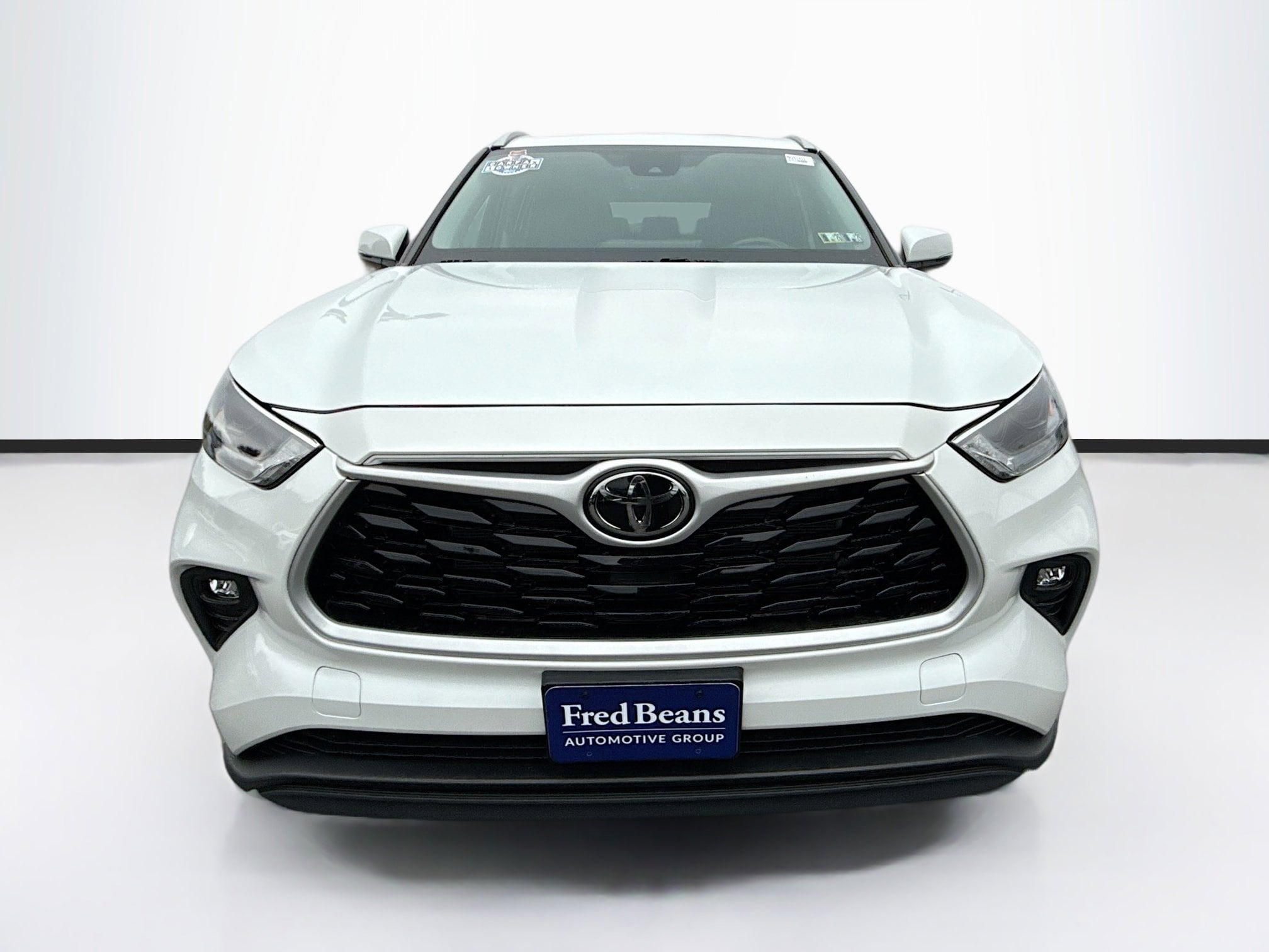 Used 2023 Toyota Highlander XLE with VIN 5TDKDRBH5PS022300 for sale in Mechanicsburg, PA