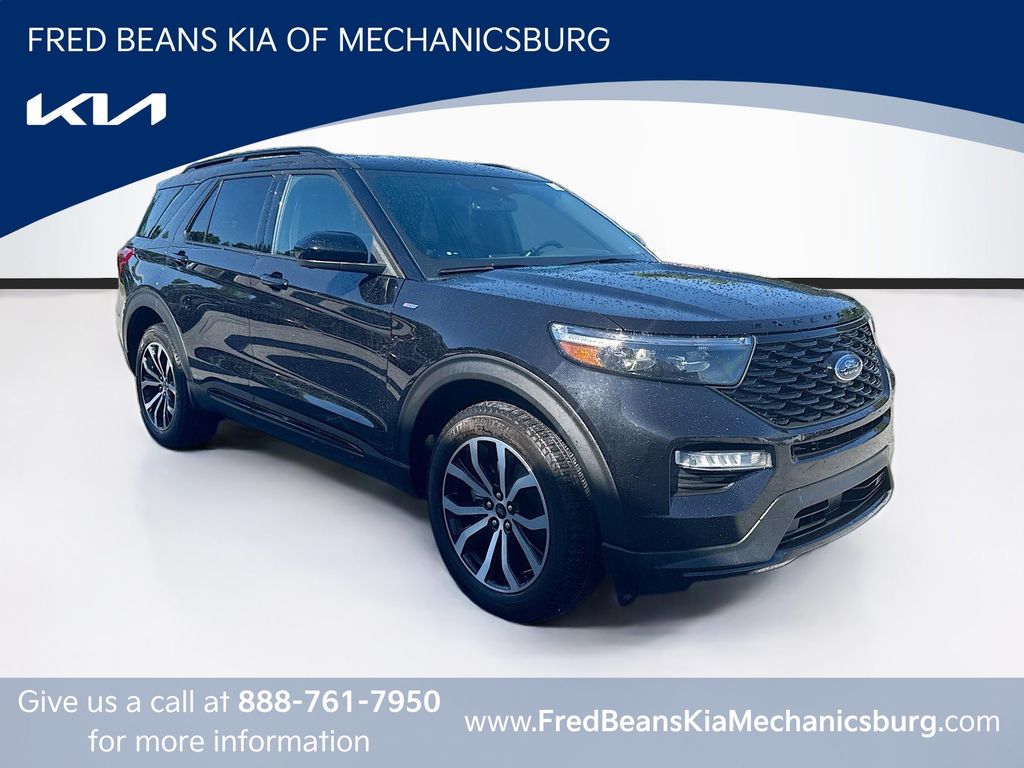 2023 Ford Explorer ST-LINE 4WD's photo