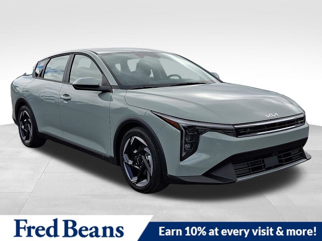 New 2026 Kia K4 EX Sedan