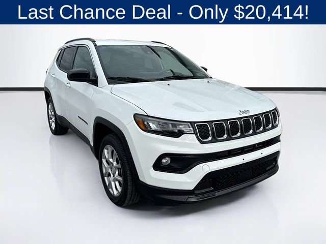 2023 Jeep Compass Latitude Lux's photo