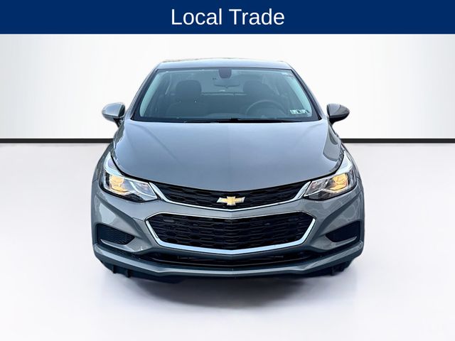 2018 Chevrolet Cruze LT photo 2