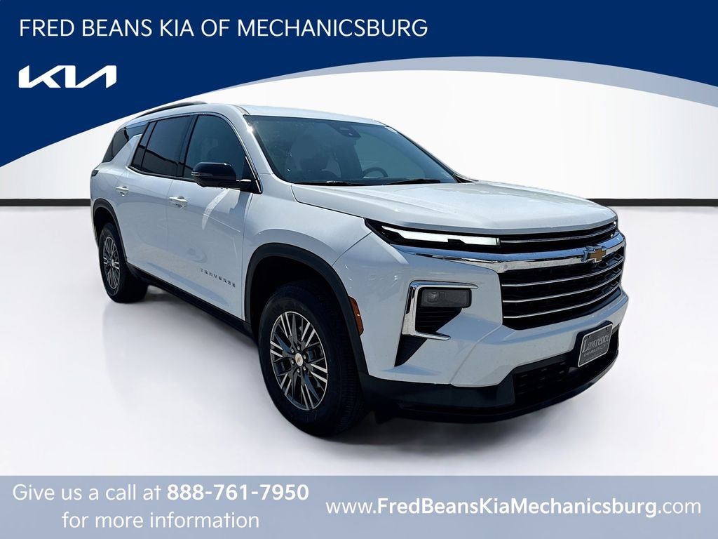 Used 2024 Chevrolet Traverse LT SUV