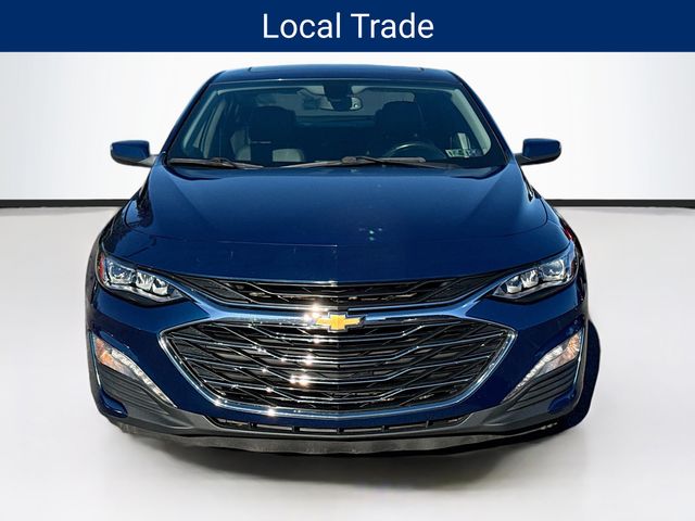 2019 Chevrolet Malibu Premier photo 2