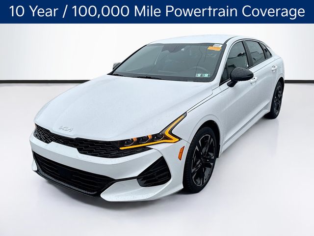2024 Kia K5 GT-Line photo 3