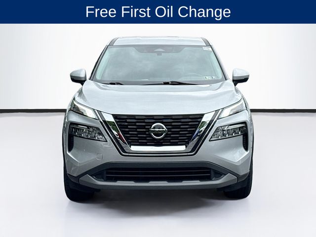 2021 Nissan Rogue SV photo 2