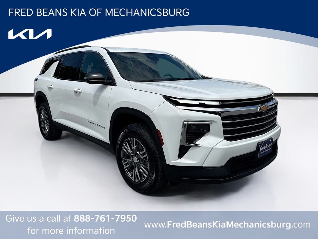 Used 2024 Chevrolet Traverse LT SUV