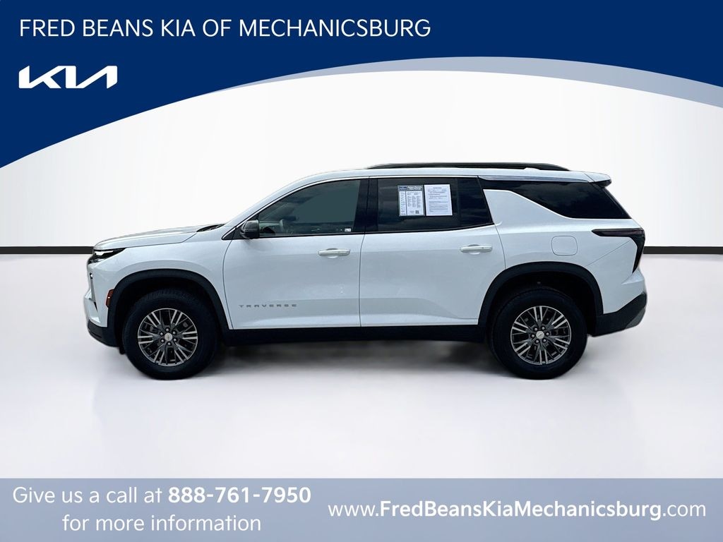 Used 2024 Chevrolet Traverse LT SUV
