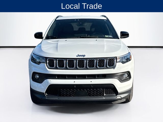 2023 Jeep Compass Latitude Lux photo 2