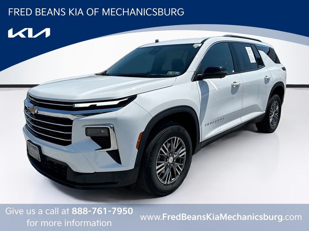 Used 2024 Chevrolet Traverse LT SUV
