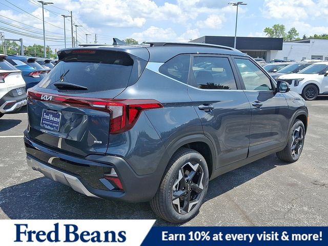 2025 Kia Seltos EX photo 3
