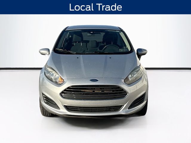 2016 Ford Fiesta SE photo 2