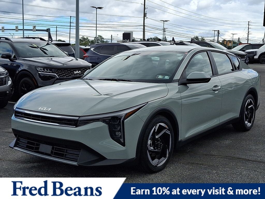 New 2026 Kia K4 EX Sedan