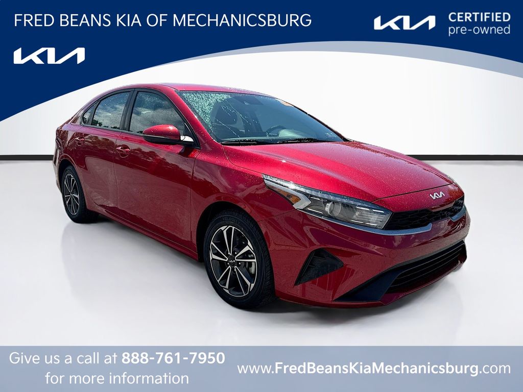 2024 Kia Forte LXS AT's photo