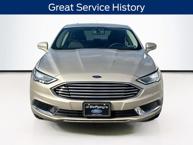 2018 Ford Fusion SE photo 2