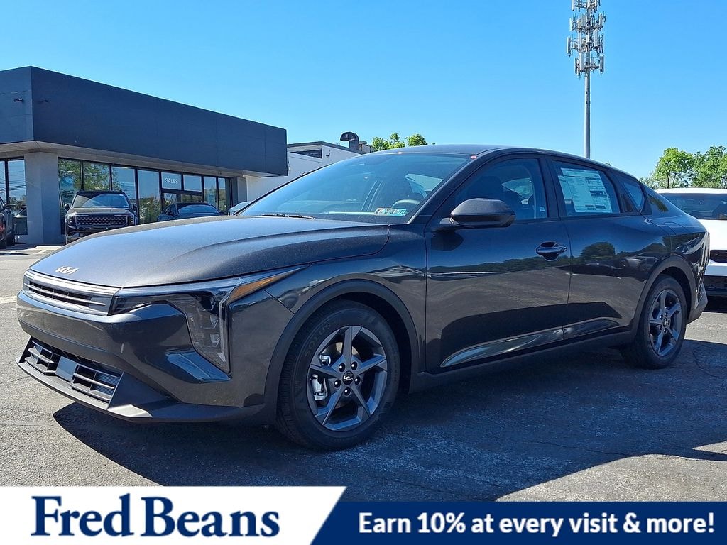 New 2026 Kia K4 LXS Sedan