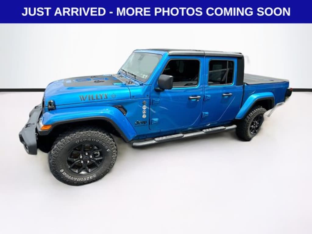 Used 2024 Jeep Gladiator Willys Truck Crew Cab