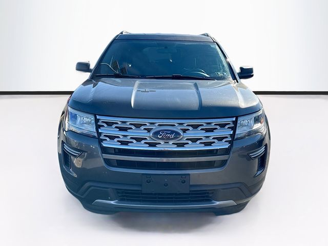 2019 Ford Explorer XLT photo 2