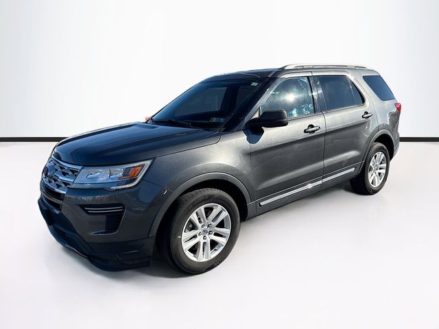 2019 Ford Explorer XLT photo 3