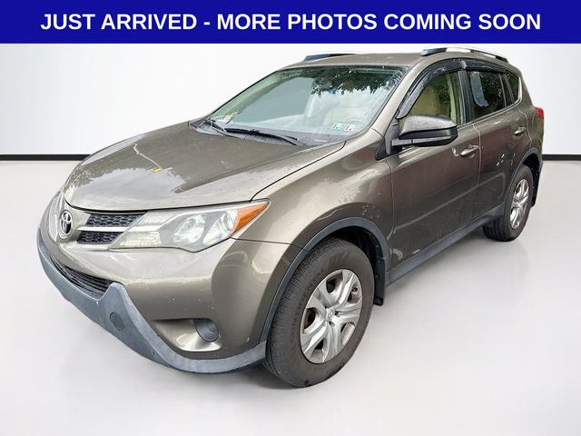2013 Toyota RAV4 LE photo 2