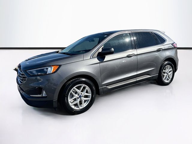 2022 Ford Edge SEL photo 3