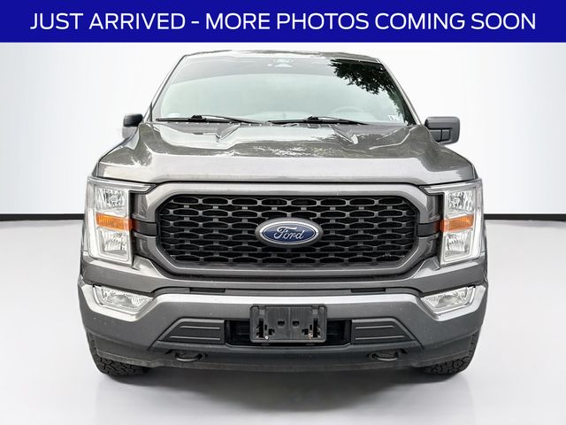 2022 Ford F-150 XL photo 2