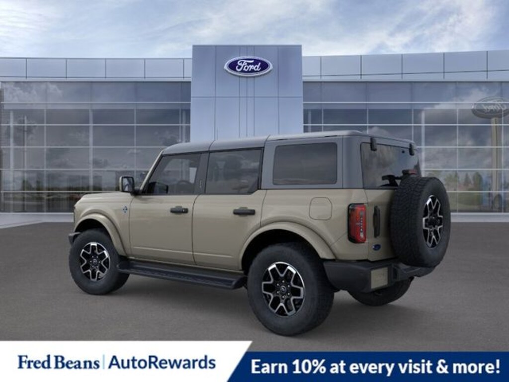 New 2026 Ford Bronco Outer Banks SUV