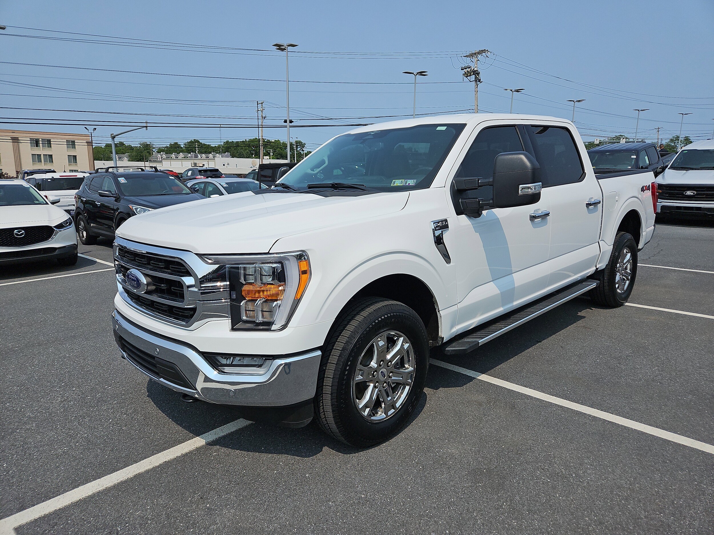 2023 Ford F-150 XLT photo 2