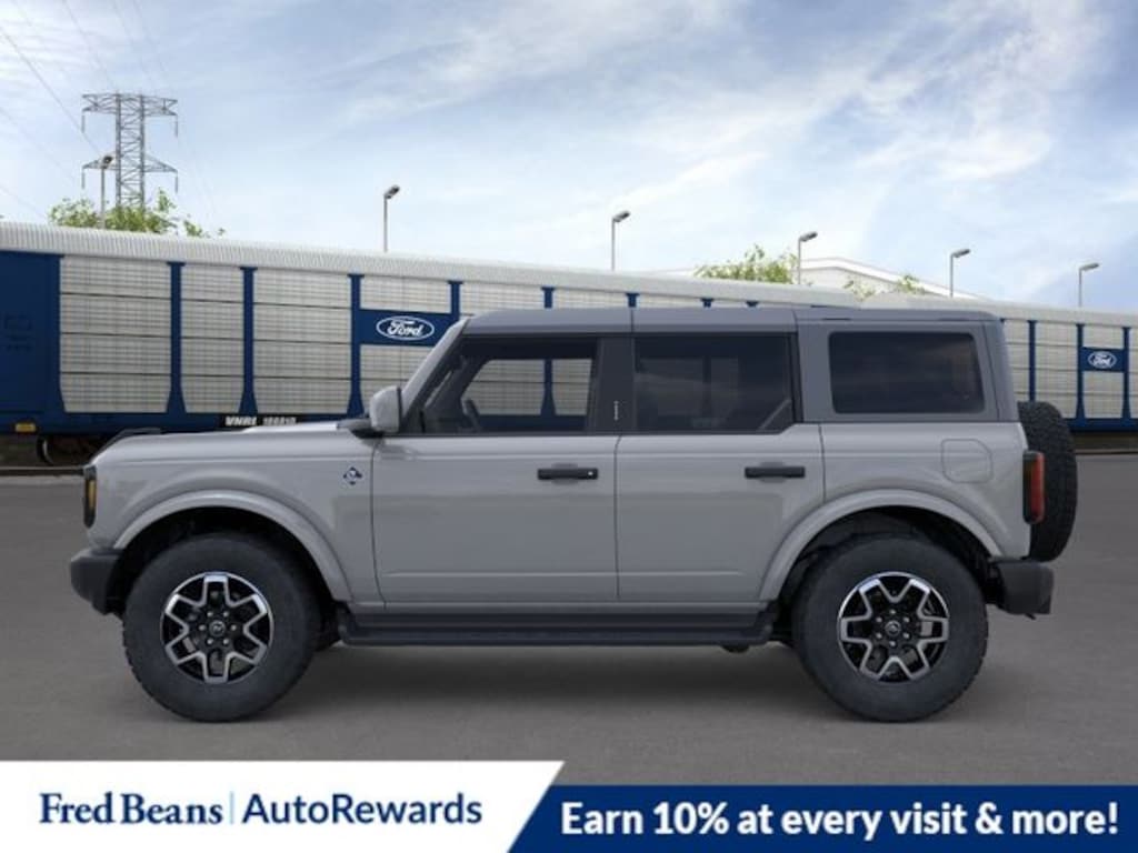 New 2026 Ford Bronco Outer Banks SUV