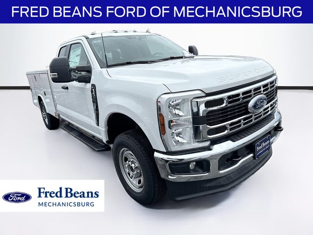 2025 Ford F-350 Chassis Truck Super Cab 