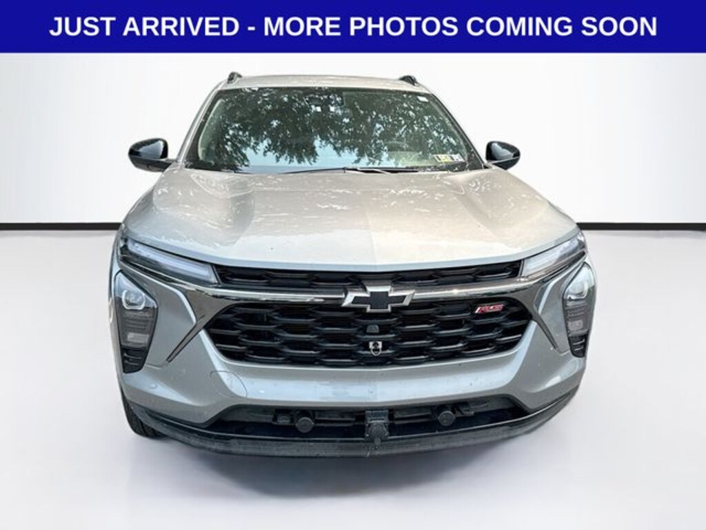 Used 2025 Chevrolet Trax 2RS SUV