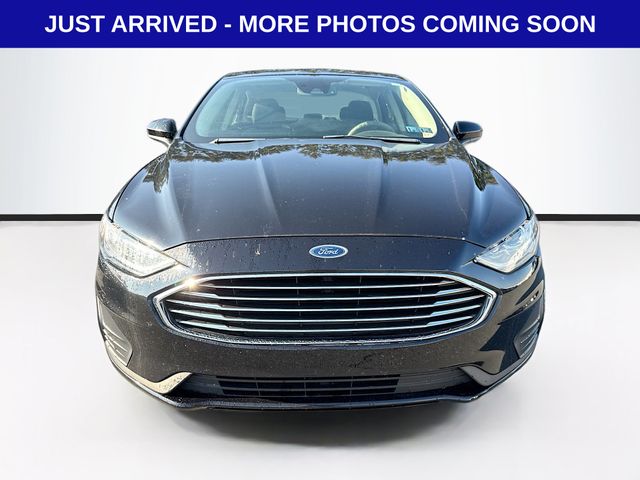 2019 Ford Fusion SE photo 2