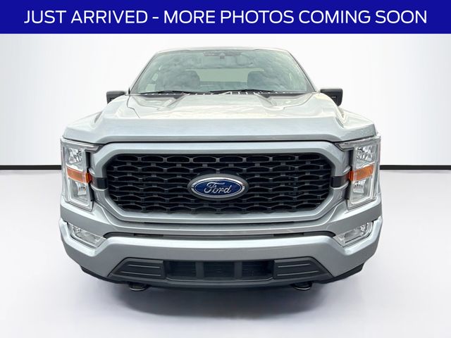2022 Ford F-150 XL photo 2