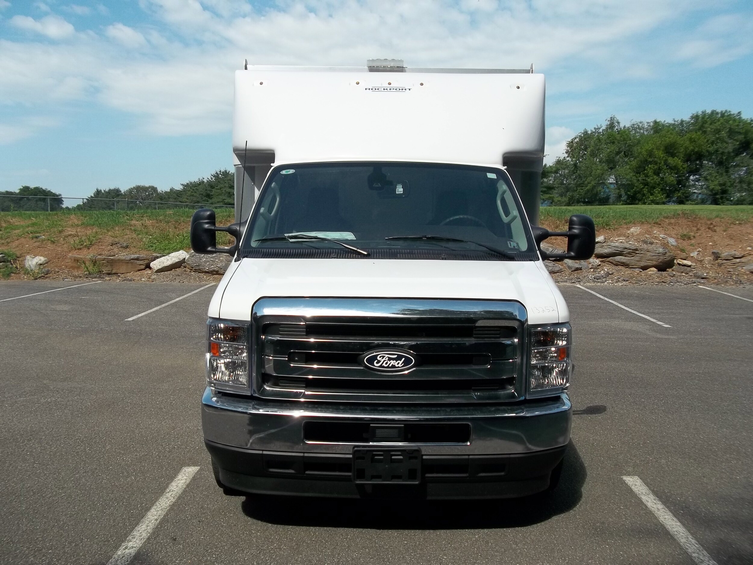 2026 Ford E-350 Base photo 2