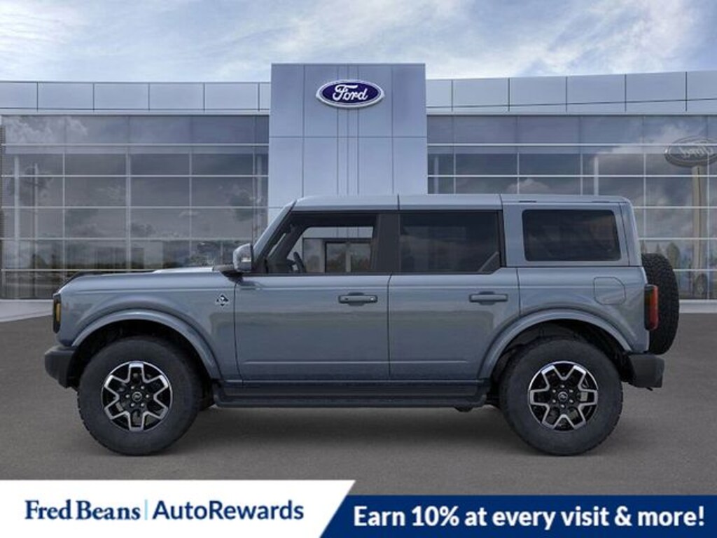New 2025 Ford Bronco Outer Banks SUV