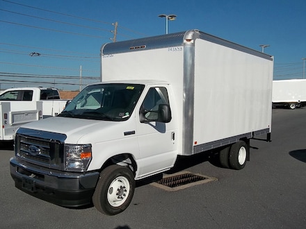 2025 Ford E-450 Cutaway Base Truck