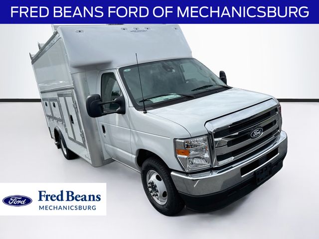 2027 Ford E-350 Cutaway Truck 