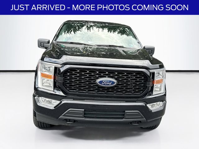 2022 Ford F-150 XL photo 2