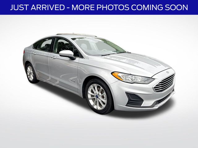 2019 Ford Fusion SE's photo